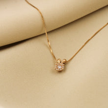 Cargar imagen en el visor de la galería, Dije Aural oro amarillo 18k
