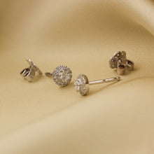 Cargar imagen en el visor de la galería, Aretes Avel con Diamante