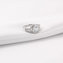 Cargar imagen en el visor de la galería, Anillo Orlena