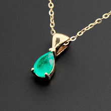 Cargar imagen en el visor de la galería, Dije Divine Esmeralda y Oro Amarillo