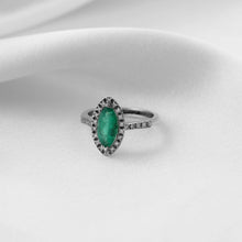 Cargar imagen en el visor de la galería, Anillo Esmeralda Marquise