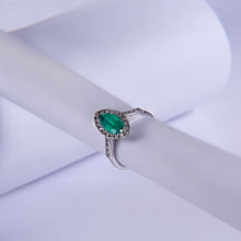 Cargar imagen en el visor de la galería, Anillo Esmeralda Marquise