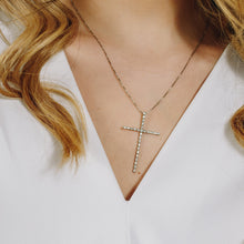 Cargar imagen en el visor de la galería, Dije Cruz Sirah