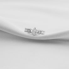 Cargar imagen en el visor de la galería, Anillo Nahla