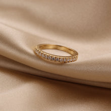 Cargar imagen en el visor de la galería, Argolla Lucia Oro Amarillo