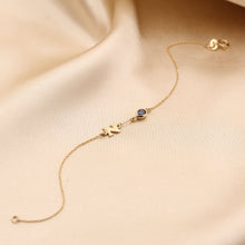 Cargar imagen en el visor de la galería, Pulsera lagrima de zafiro con letra