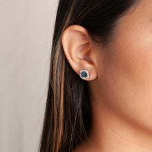 Cargar imagen en el visor de la galería, Aretes Square Topacio Swiss Blue