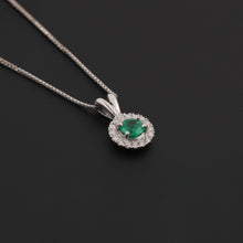 Cargar imagen en el visor de la galería, Dije Avel Redondo Oro Blanco
