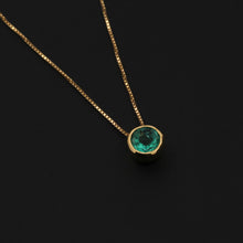 Cargar imagen en el visor de la galería, Gargantilla Esmeralda 6mm

