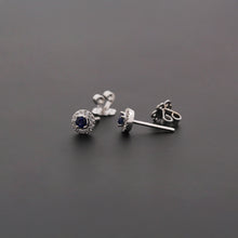 Cargar imagen en el visor de la galería, Aretes Avel con Zafiro Azul
