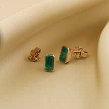 Cargar imagen en el visor de la galería, Aretes Samra 8x7mm
