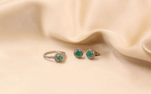 Cargar imagen en el visor de la galería, Anillo Color Halo Esmeralda
