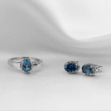 Cargar imagen en el visor de la galería, Aretes Color Charms London Blue
