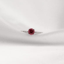 Cargar imagen en el visor de la galería, Anillo Lucy con Turmalina
