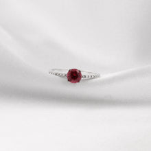 Cargar imagen en el visor de la galería, Anillo Lucy con Turmalina
