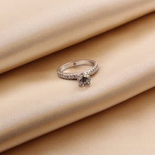 Cargar imagen en el visor de la galería, Anillo Lucia Oro Blanco

