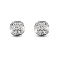 Aretes Flor de Diamante con 4 uñas