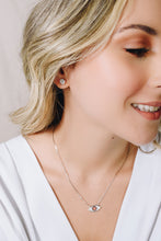 Cargar imagen en el visor de la galería, Aretes Bum
